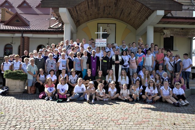 W pielgrzymce uczestniczyło prawie 130 osób.