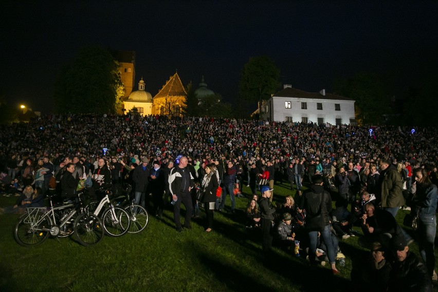 Multimedialny Park Fontann 2019. Sezon ruszył, przepiękny premierowy pokaz zachwycił warszawiaków