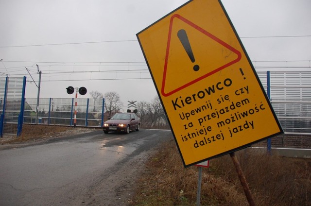 Wypadek na przejeździe kolejowym w Karczynie