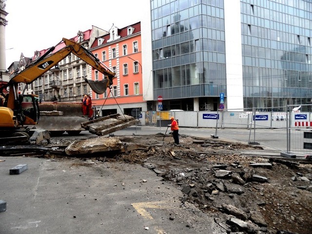 Przebudowa centrum Katowic: piąty dzień remont ulicy Pocztowej