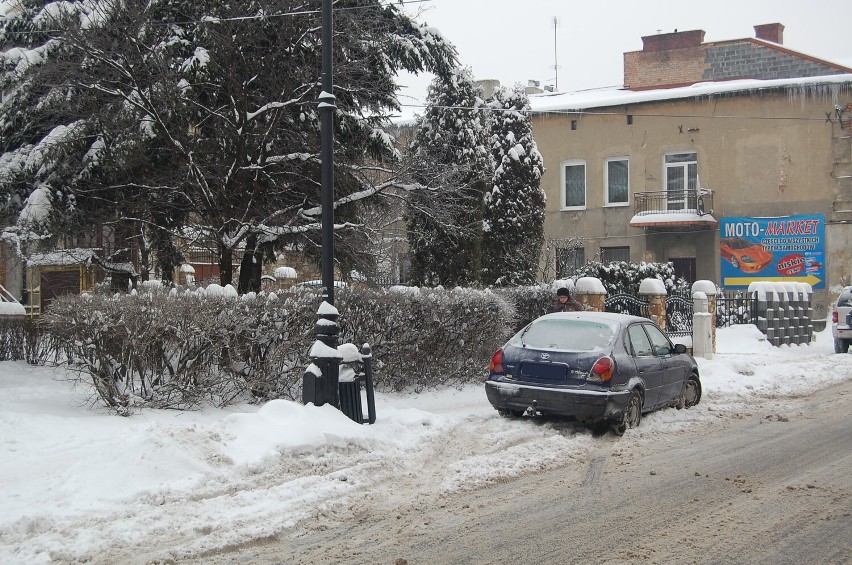 Zima na olkuskich drogach (zdjęcie z archiwum)
