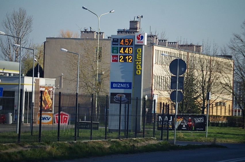 Ulica Poznańska

Pb95: 4,49 zł
ON: 4,57 zł