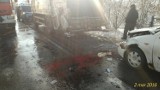 Wypadek w Goleszowie. Osobówka wjechała w śmieciarkę