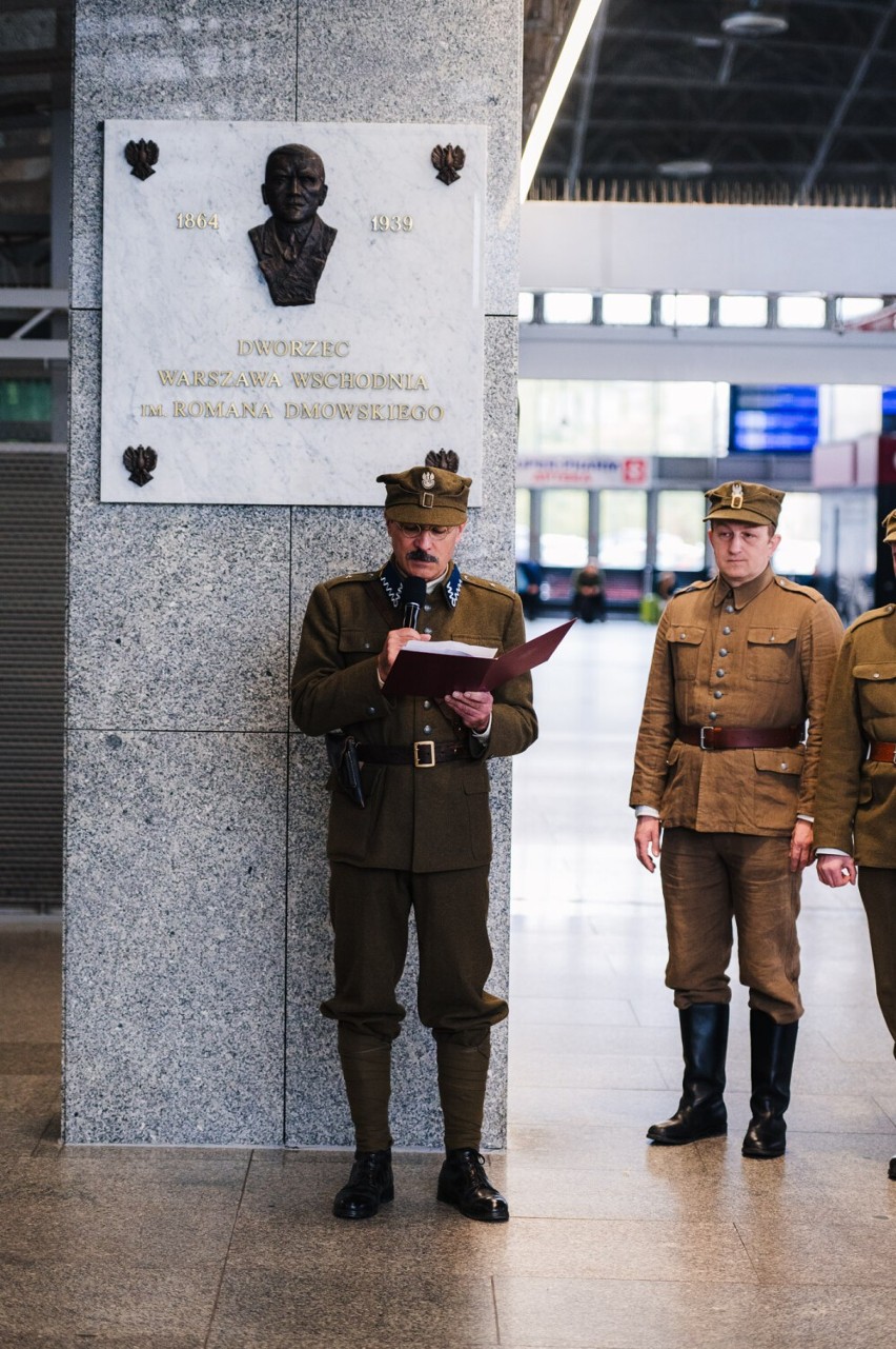 Kolejarze uczcili Narodowe Święto Niepodległości na dworcu w Warszawie i Krakowie