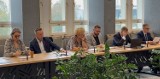 Emocje na nadzwyczajnej sesji rady miejskiej w Radomsku i próba odwołania przewodniczącego. FILM, ZDJĘCIA