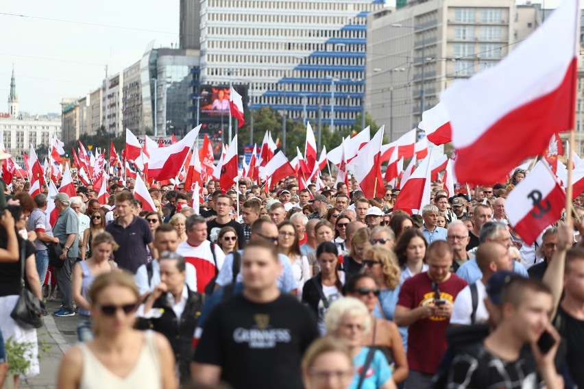 Marsz Powstania Warszawskiego 2019. Narodowcy przeszli...