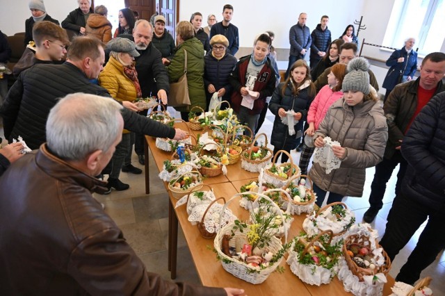W Wielką Sobotę, 16 kwietnia, w Kościele świętego Franciszka z Asyżu w Kielcach odbyło się tradycyjne święcenie pokarmów w koszyczkach