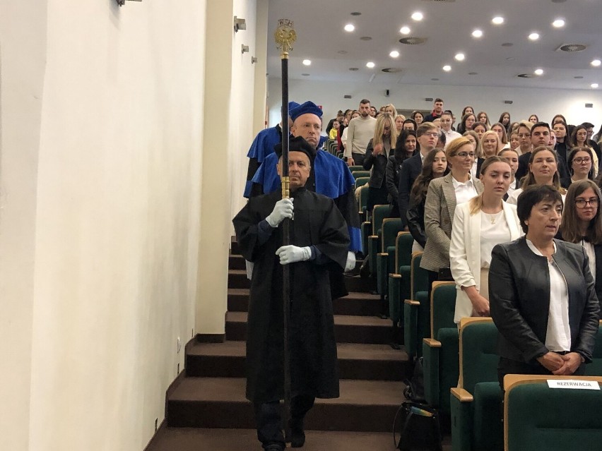 Inauguracja roku akademickiego 2022/2023 w Wyższej Szkole Humanistycznej w Lesznie ZDJĘCIA
