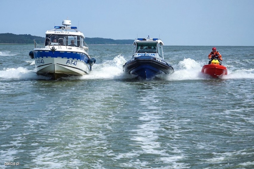 Krynica Morska. Policja i służby ratunkowe na ćwiczeniach z zakresu prowadzenia akcji ratowniczej