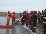 30 strażaków z powiatu ćwiczyło na lodzie [ZDJĘCIA] 