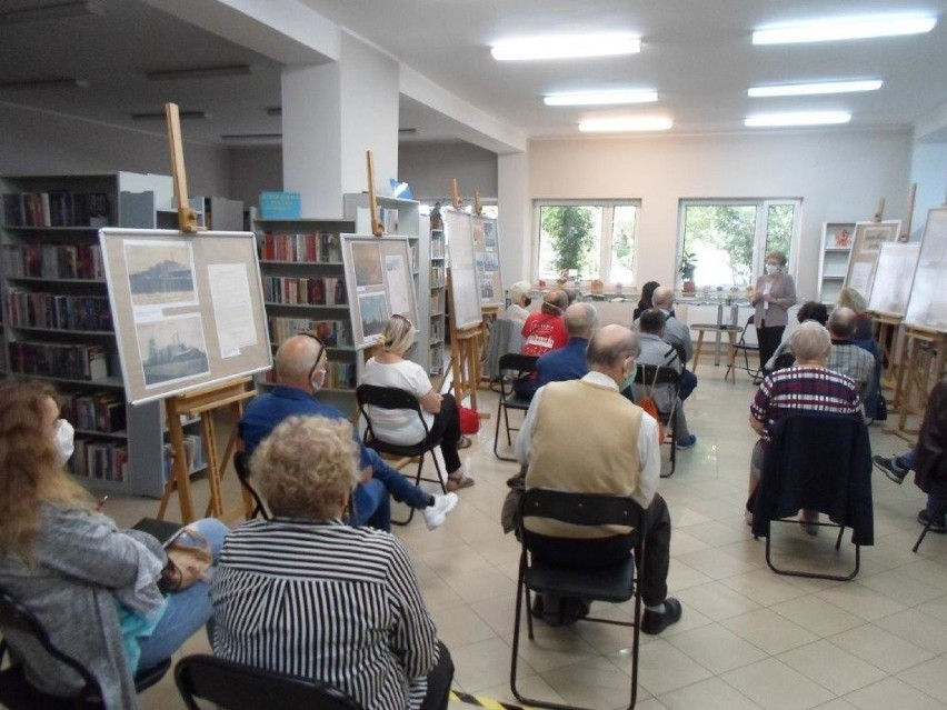 Inowrocław. Dr Lidia Wakuluk opowiadała w bibliotece o przeszłości Mątew. Prelekcji towarzyszyła wystawa materiałów z archiwum [zdjęcia]