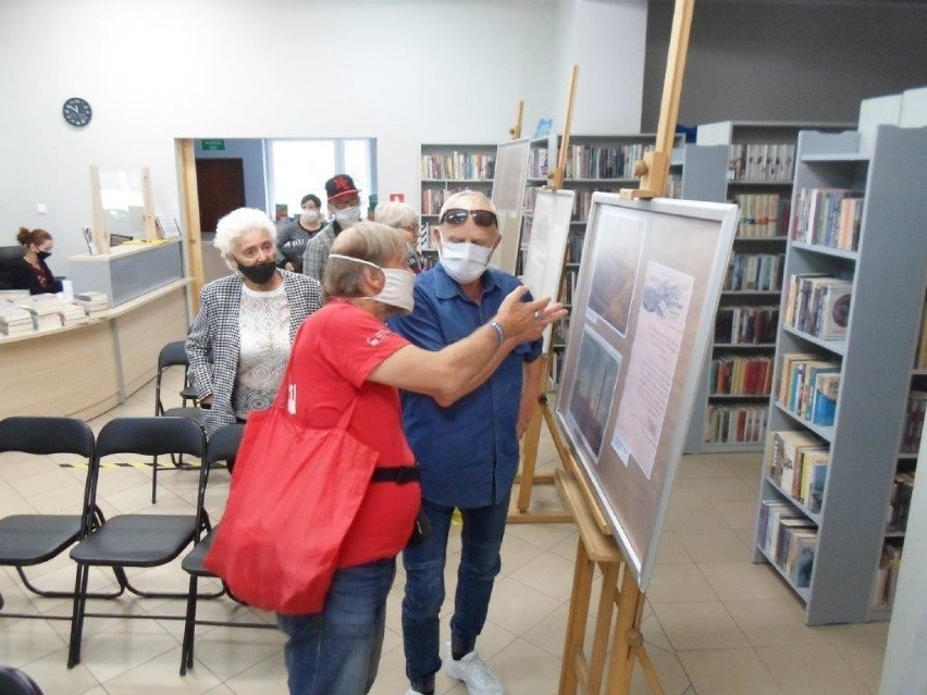 Inowrocław. Dr Lidia Wakuluk opowiadała w bibliotece o przeszłości Mątew. Prelekcji towarzyszyła wystawa materiałów z archiwum [zdjęcia]