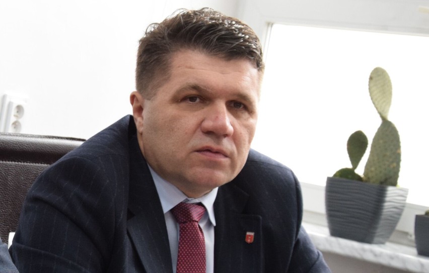 Wyjazd burmistrza Wielunia na Węgry. Paweł Okrasa uczestniczył w oficjalnym otwarciu konsulatu. Jakie będą z tego korzyści dla Wielunia?