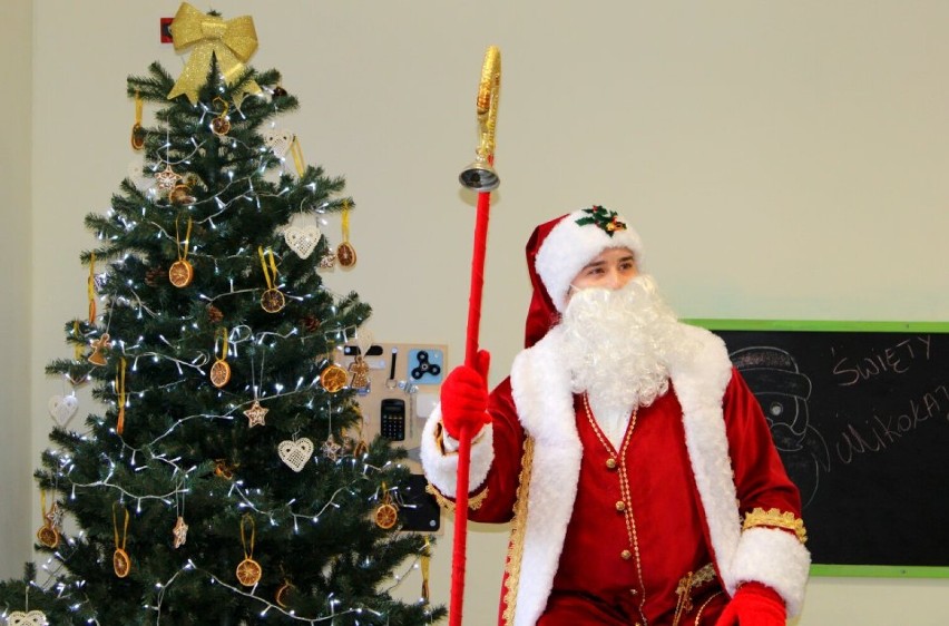 Święty Mikołaj odwiedził najmłodszych pacjentów szpitala w...