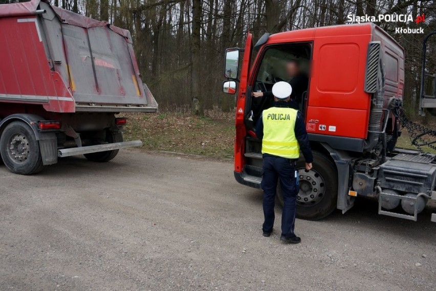 Policja Kłobuck. Szukali "kopcących" samochodów