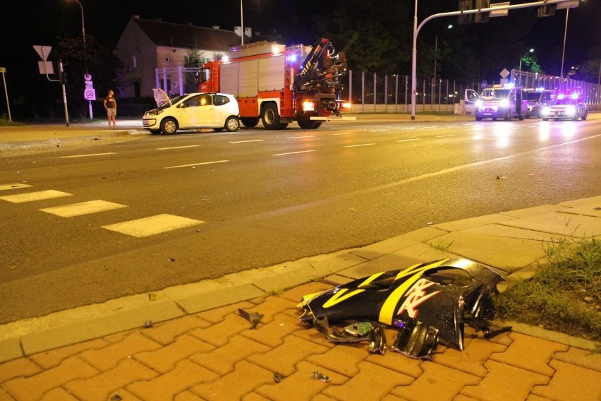 Wrocław: Śmiertelny wypadek na Klecińskiej. Nie żyje motocyklista (ZDJĘCIA)