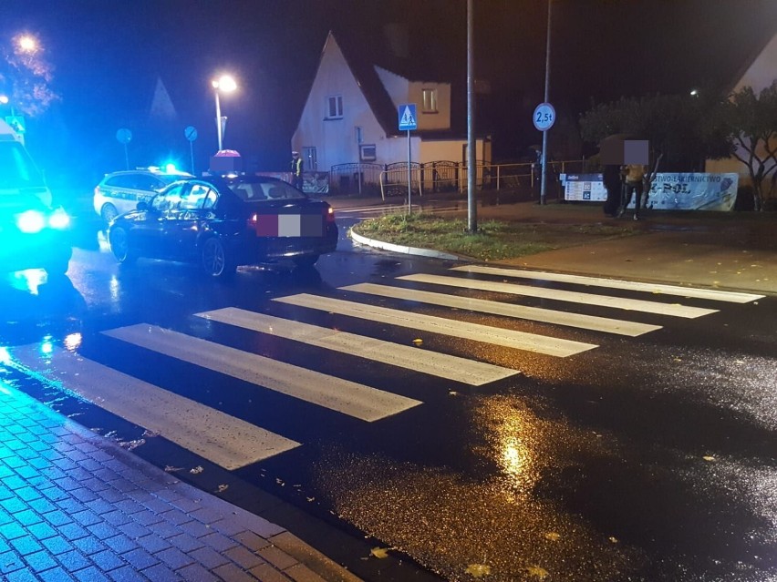 Potrącenie na pasach na ulicy Polnej w Szczecinku. Ranne dwie osoby 