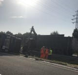 Wypadek na A1 w Mszanie: Ciężarówka uderzyła w barierki [ZDJĘCIA]
