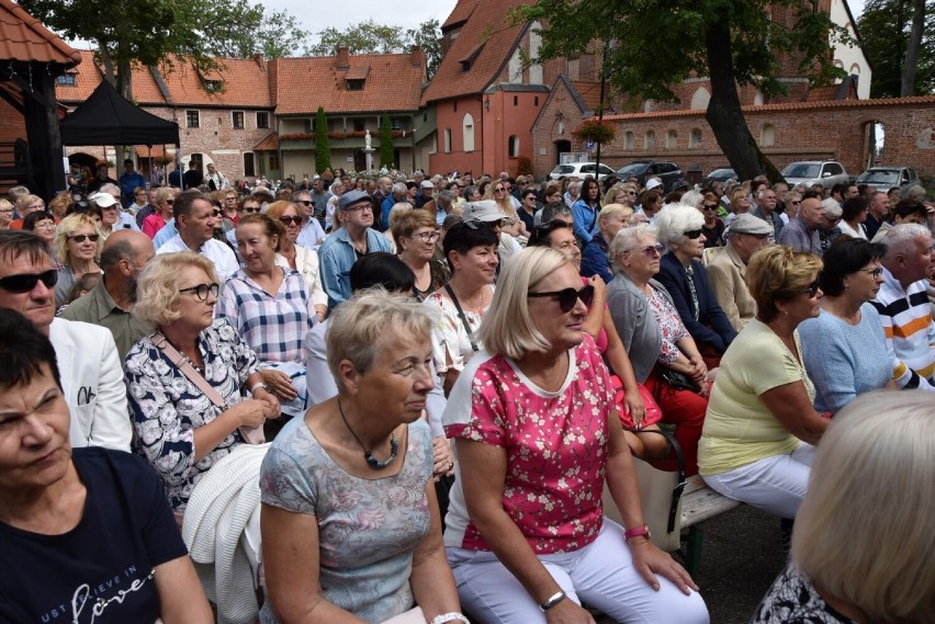 Usta milczały, ale dusza śpiewała. Fantastyczny koncert Grażyny Brodzińskiej w Żukowie!