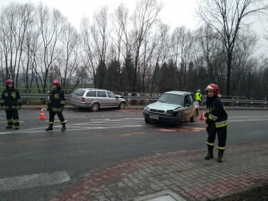 Nawojowa. Wypadek zablokował drogę krajową