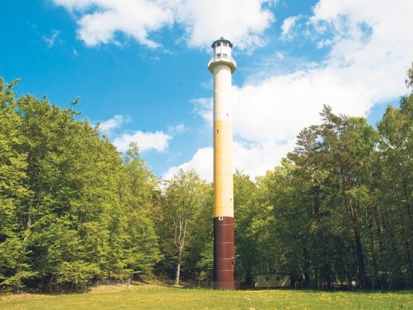Wieża w Orzechowie zbudowana w 2007 roku to niemal...