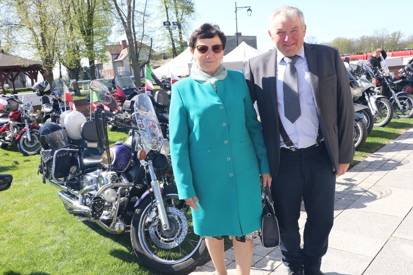 W Uniejowie tysiące motocyklistów z całej Polski otworzyło sezon. Była parada i tłumy! ZDJĘCIA