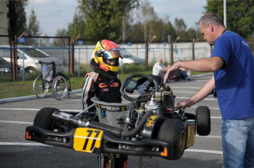 Akademia MotorSportu, Warszawa. Młodzi fani gokartów...