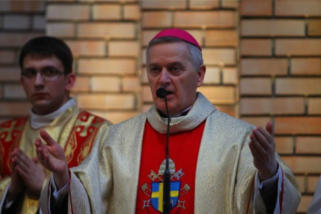 Bp Grzegorz Balcerek w parafii św. Józefa w Lesznie udzielał bierzmowania