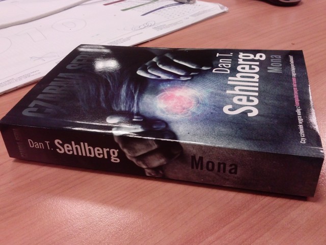 Dan T. Sehlberg "Mona". Wygraj książkę [KONKURS]