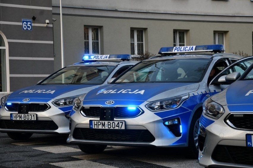 Podlaskie. Policjanci mają nowe radiowozy. Trafią do komend miejskich w Białymstoku, Łomży i Suwałkach (zdjęcia, wideo)