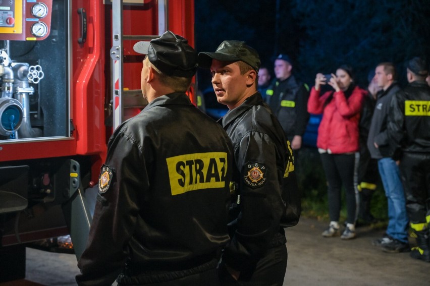 Strażacy z Szynwałdu w powiecie grudziądzkim mają nowy samochód. Powitali go z radością [zdjęcia]