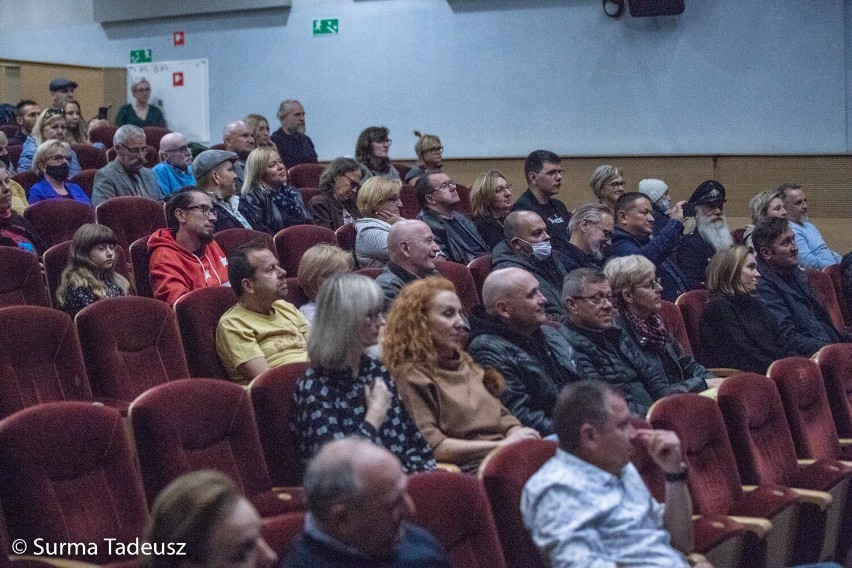 1. urodziny Kawiarni Na Okrągło - koncert Eskaubei & Tomek Nowak Quartet na dużej scenie Stargardzkiego Centrum Kultury