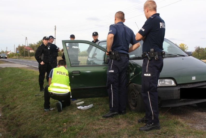 Policjanci z Kępna zatrzymali dwóch włamywaczy