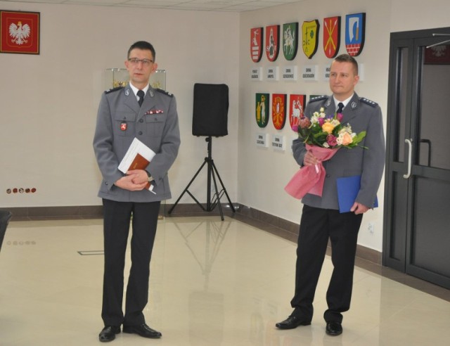 Podinspektor Marek Tchórz (z lewej) i nadkomisarz Rafał Skoczylas (z prawej)