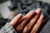 Kształty paznokci, które ozdobią twoją dłoń i uatrakcyjnią manicure. Sprawdź, jak piłować paznokcie i nadać im pożądany kształt 