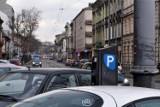 Kraków. Zapłacisz więcej, później ci oddadzą. Komplikacje z opłatami za postój w strefie parkowania