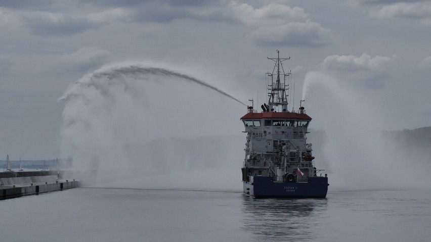 Gdynia: Jednostki Urzędu Morskiego i Morskiej Służby...