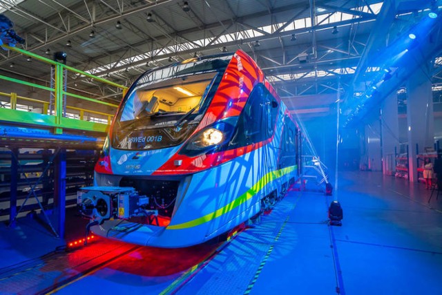 Będą połączenia pociągów ŁKA do Piotrkowa, Tomaszowa i Radomska
