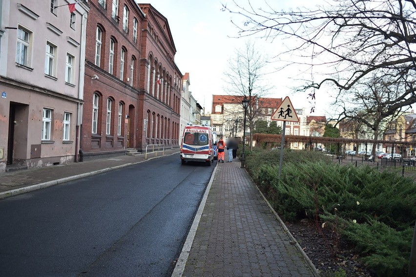 Leszno. Jedna osoba w szpitalu po zderzeniu aut [ZDJĘCIA]