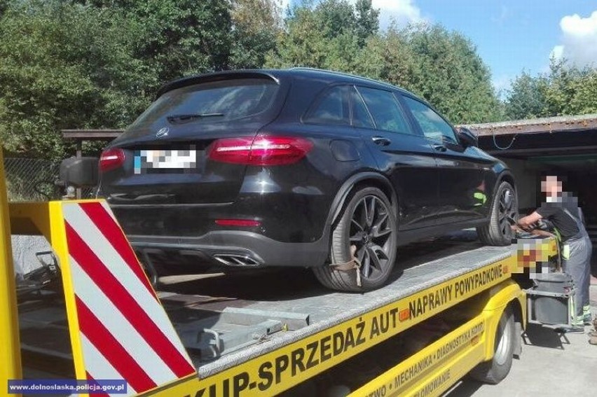 Policjanci odzyskali skradziony samochód wart ponad 350 tys. złotych