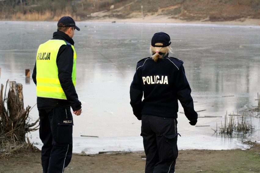 Policja kontroluje zimowe ślizgawki