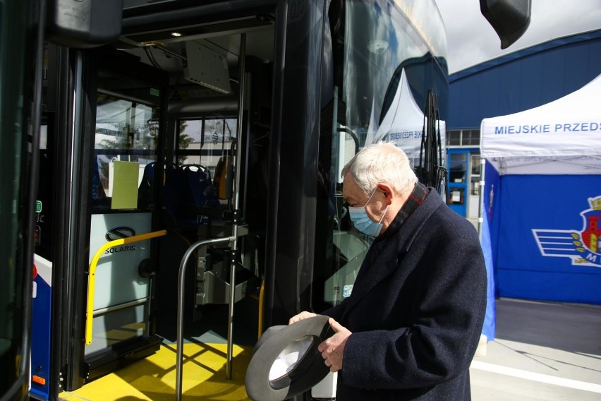 18.3.2021 krakow 
prezentacja nowych przegubowych autobusow...