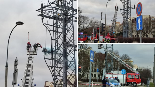 Akcja straży pożarnej na skrzyżowaniu ul. Nowaka-Jeziorańskiego z ul. Fieldorfa