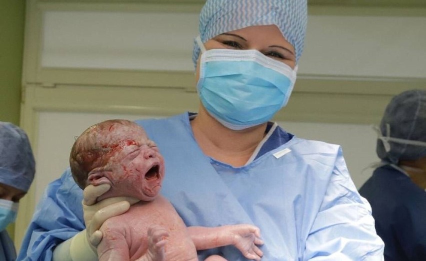 Na porodówce Wojewódzkiego Szpitala Zespolonego w Lesznie w październiku 2021 urodziło więcej dziewczynek niż chłopców 