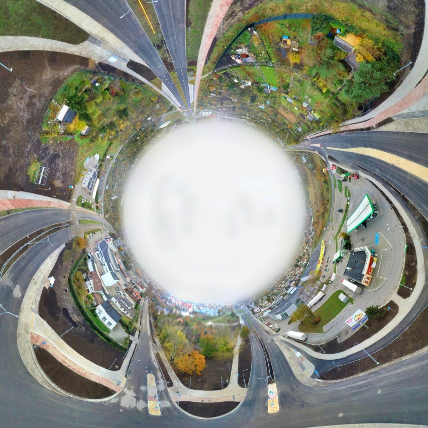 Tak rondo turbinowe w Inowrocławiu prezentuje się z drona