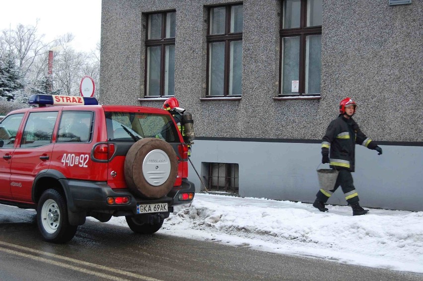 Kartuzy. Pożar sadzy w kamienicy