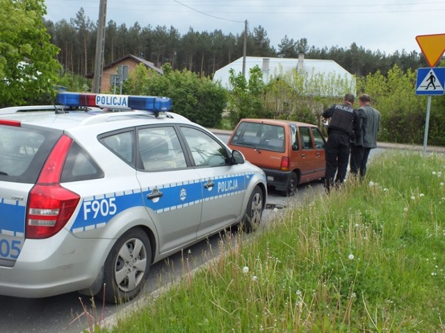 Pościg w Bełchatowie za kierowcą tico zakończył się w okolicach szpitala