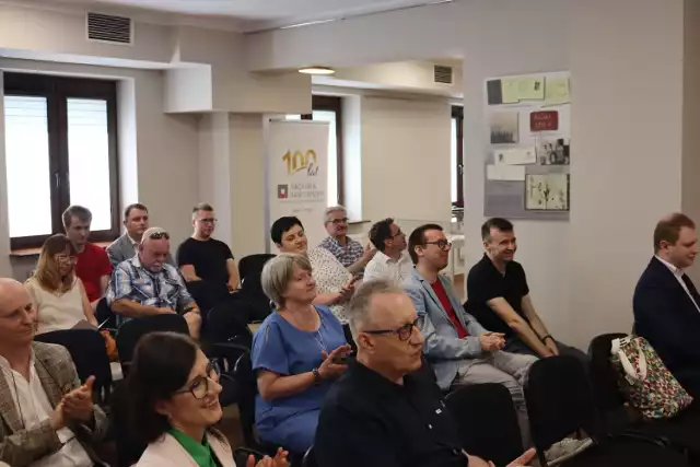 W ramach cyklicznych spotkań ze źródłem archiwalnym, w Archiwum Państwowym w Kielcach odbyła się konferencja popularnonaukowa tematem której była: "Społeczność żydowska w źródle archiwalnym".