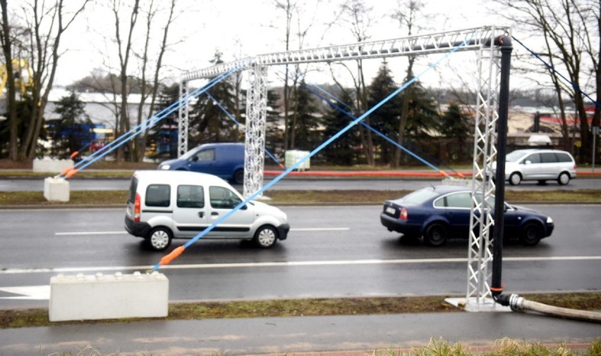 Tajemnicza konstrukcja to nie bramka poboru opłat, ale...