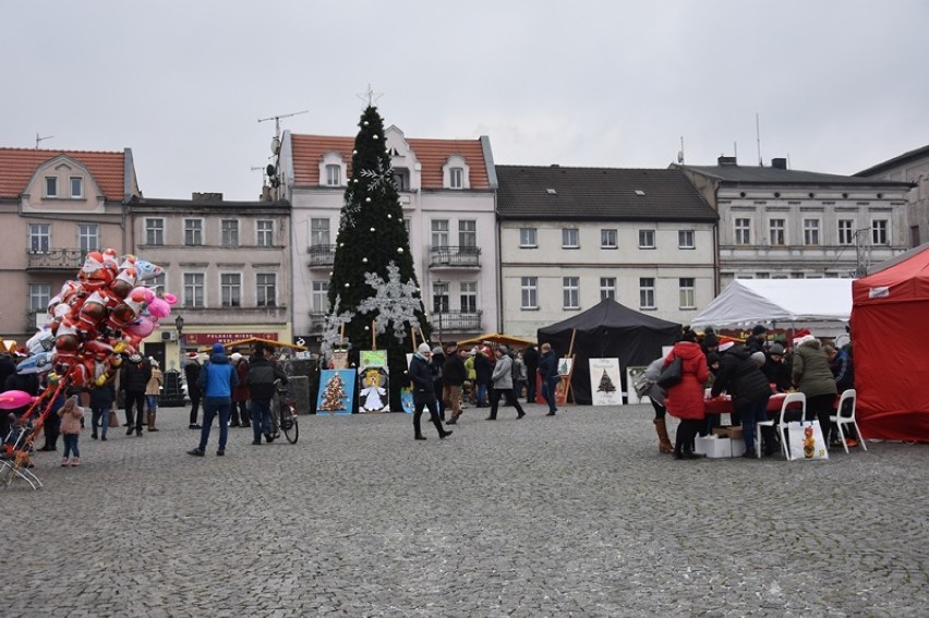 Śremianie poczuli świąteczny klimat na miejskim rynku....